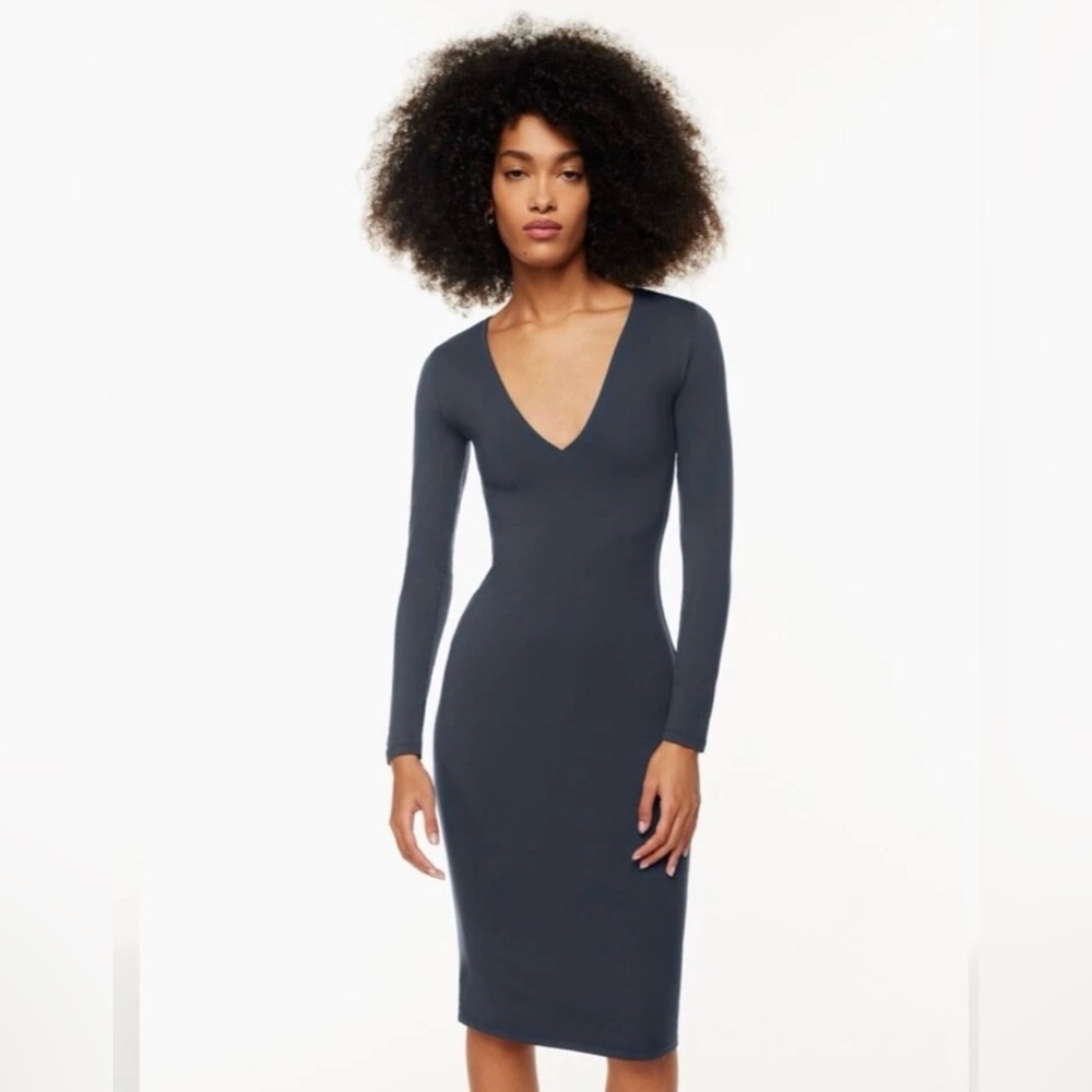Aritzia Babaton Contour V-Neck Longsleeve Dress Total Eclipse Size Medium NEW - Picture 2 of 11